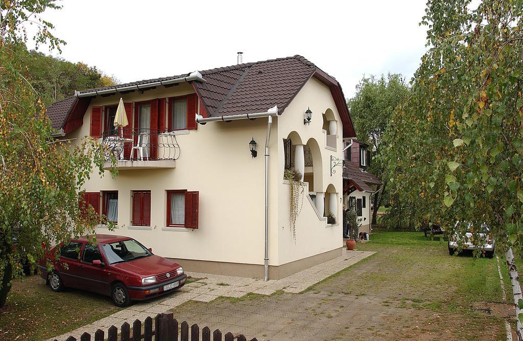 Zoeldvar Villa Богач Екстер'єр фото